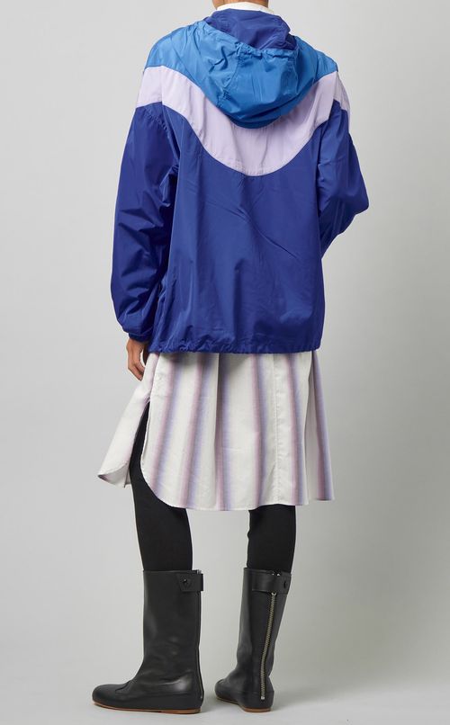 フード付ジップアップブルゾン