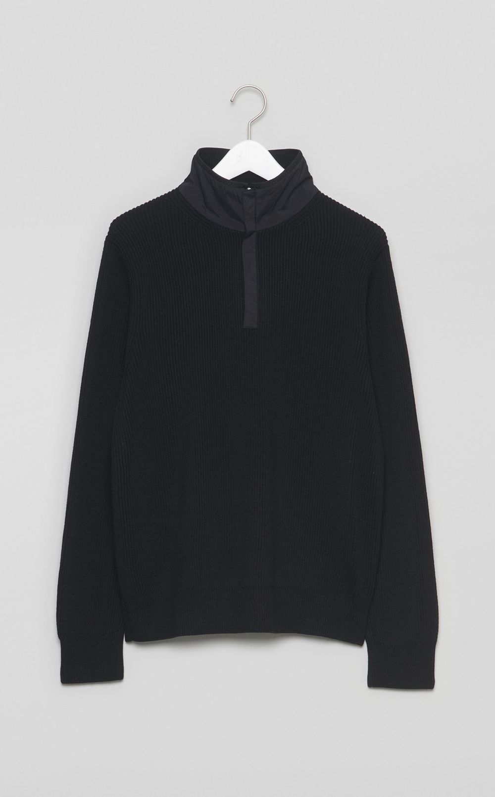 スタンドカラーウールニット