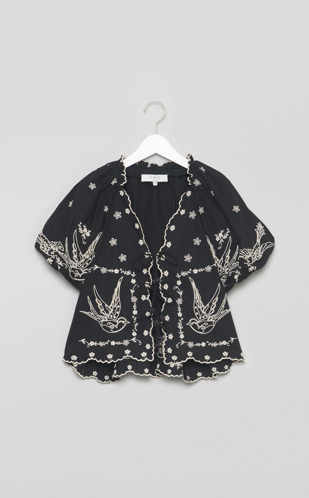 フラワーバードエンブロイダリーブラウス