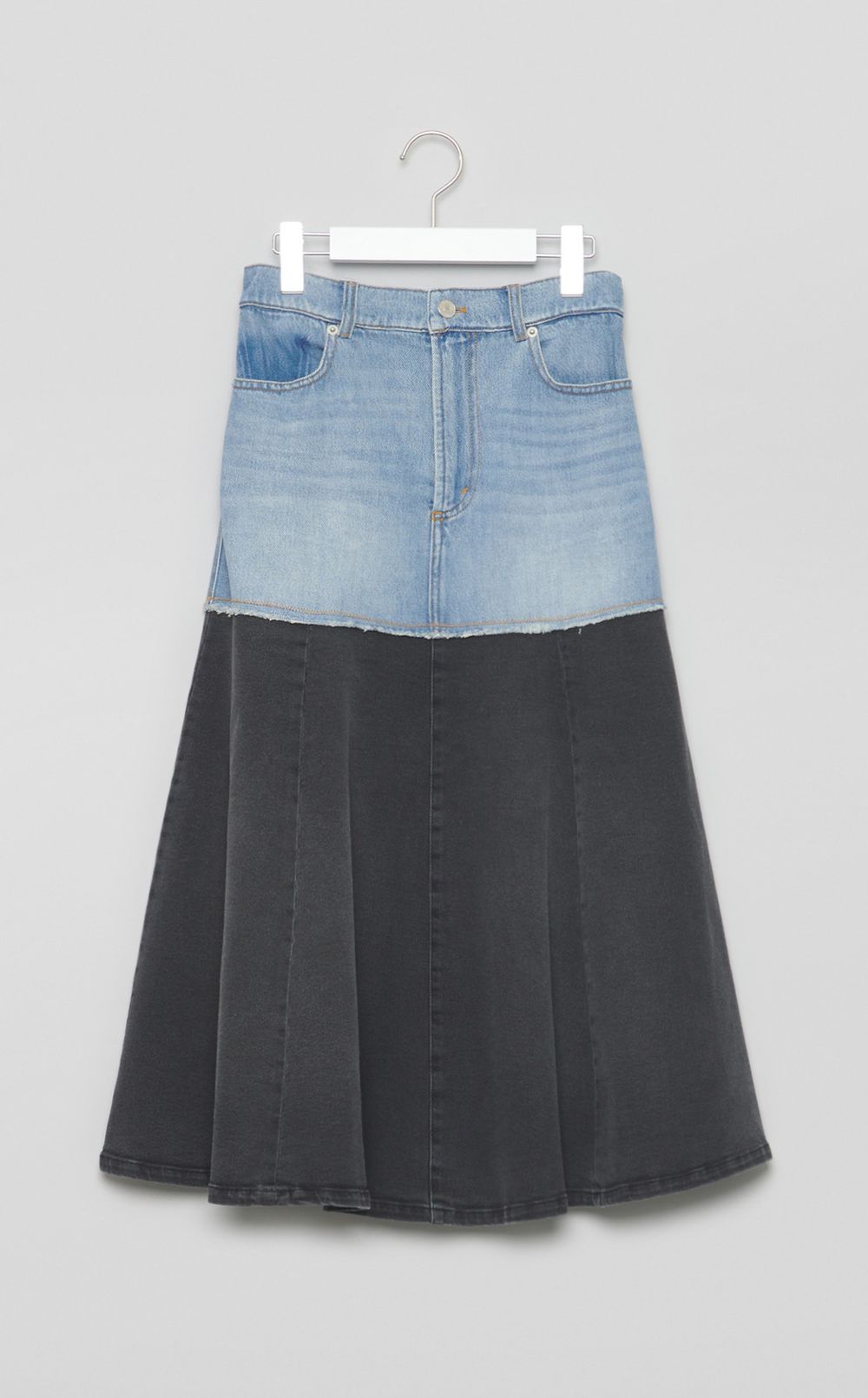 ウォッシュドバイカラーデニムスカート