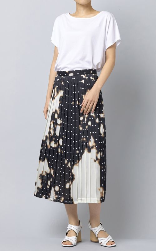 ドットプリントプリーツスカート