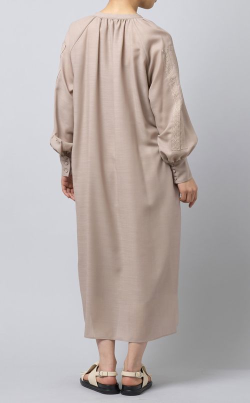 レースギャザーボリュームワンピース