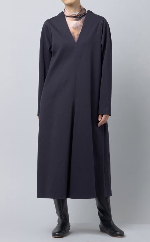 Vネックカットソーワンピース