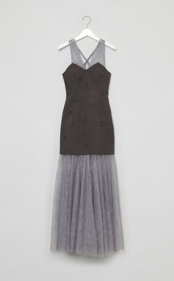 【roop】アシメトリー刺繍ワンピース