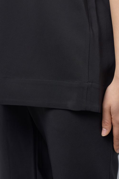 Uネックフレアタンクトップ