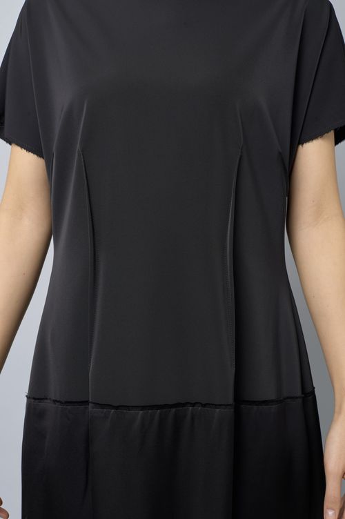 デザインヘムロングワンピース