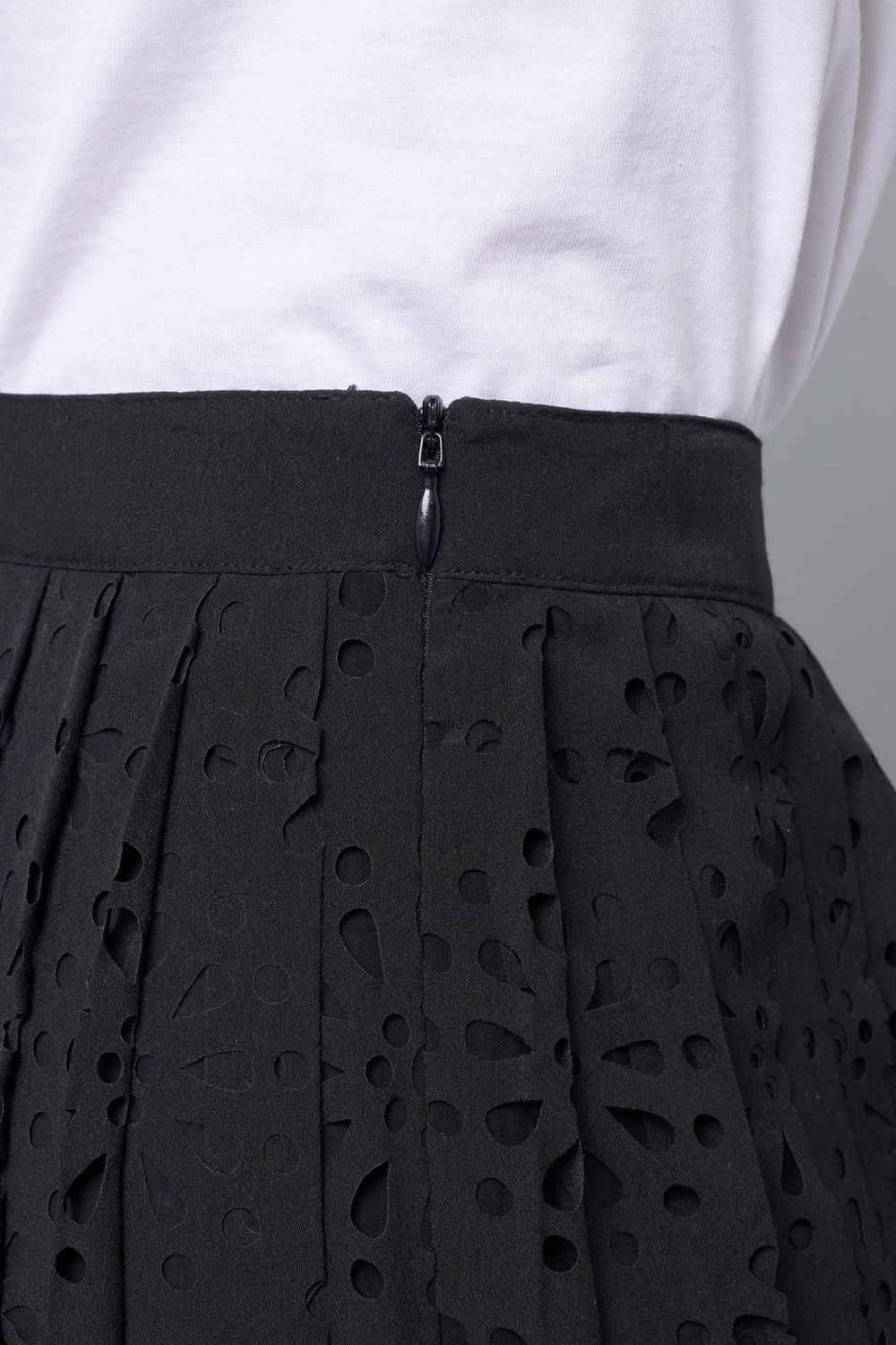 フラワーレースフレアロングスカート