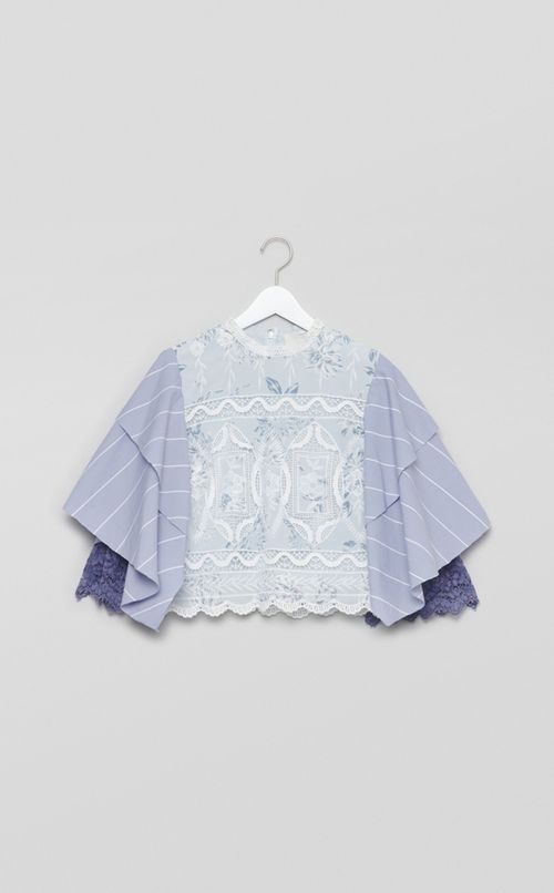 【roop】ポンチョ型レーススリーブシャツ