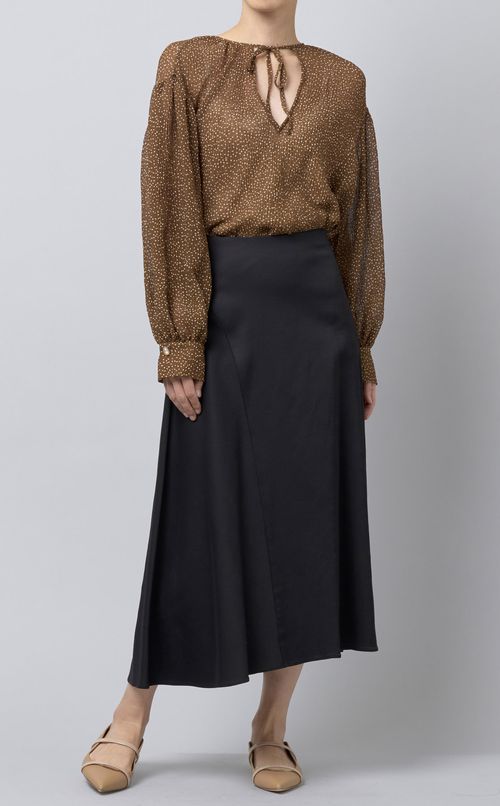 ランダムドットVネックブラウス