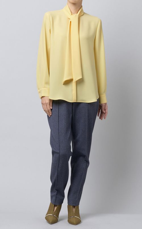 ボウタイ付フライフロントブラウス