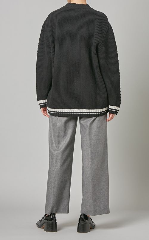 ライン入りスタンドネックケーブルニット