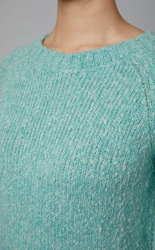 アルパカ混ライン入プルオーバーニット