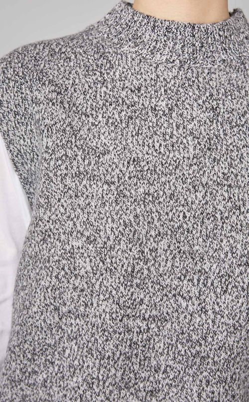 サイドスリットニットベスト