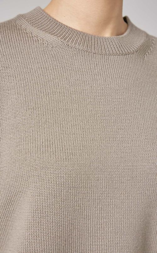 クルーネックニットプルオーバー