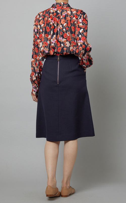 フロントタックスカート