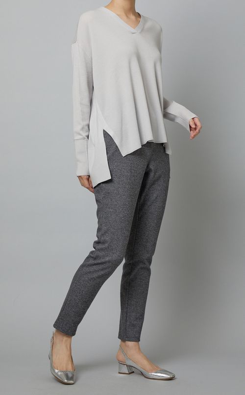 Vネックウールニットプルオーバー