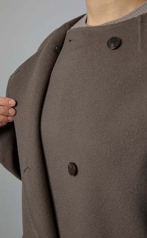 ラグランスリーブショートコート