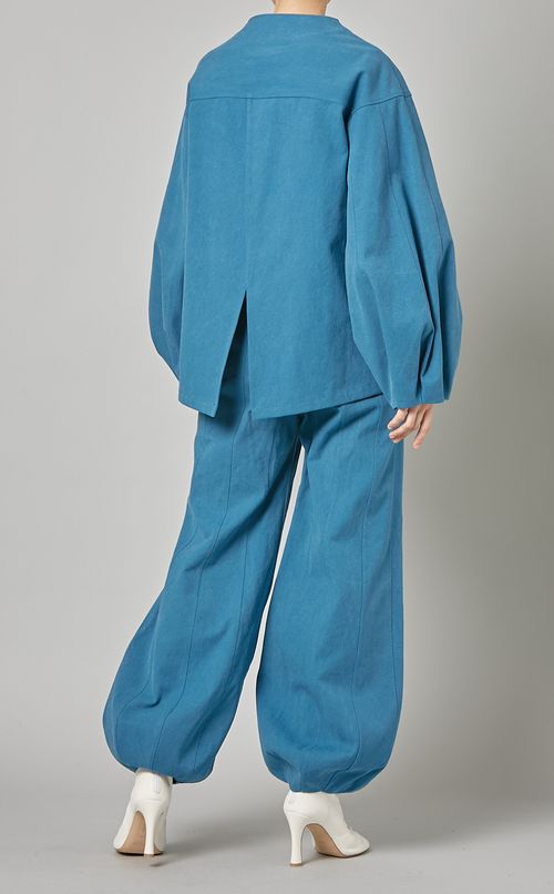 ノーカラーパフジャケット