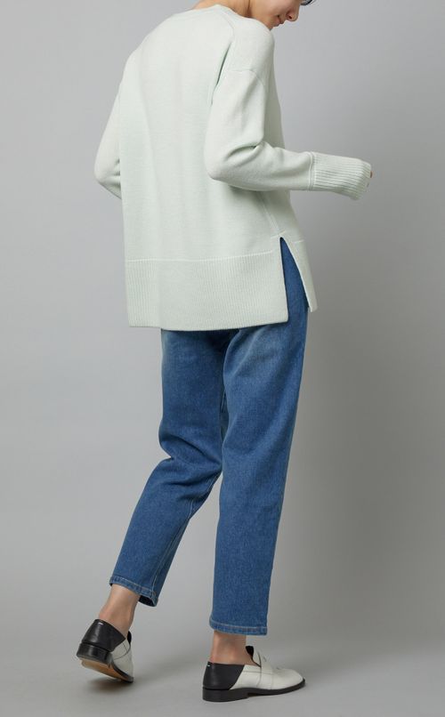 クルーネックニットプルオーバー