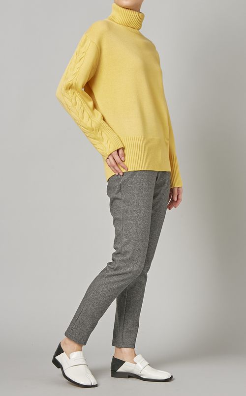 タートルネックニットプルオーバー