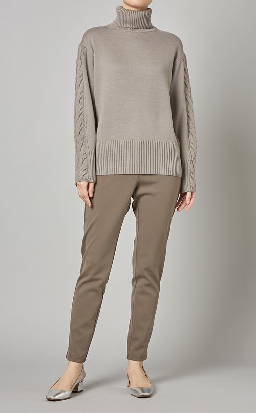 タートルネックニットプルオーバー