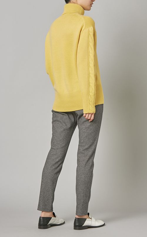 タートルネックニットプルオーバー