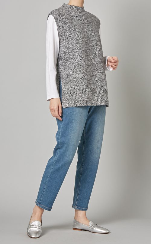 サイドスリットニットベスト