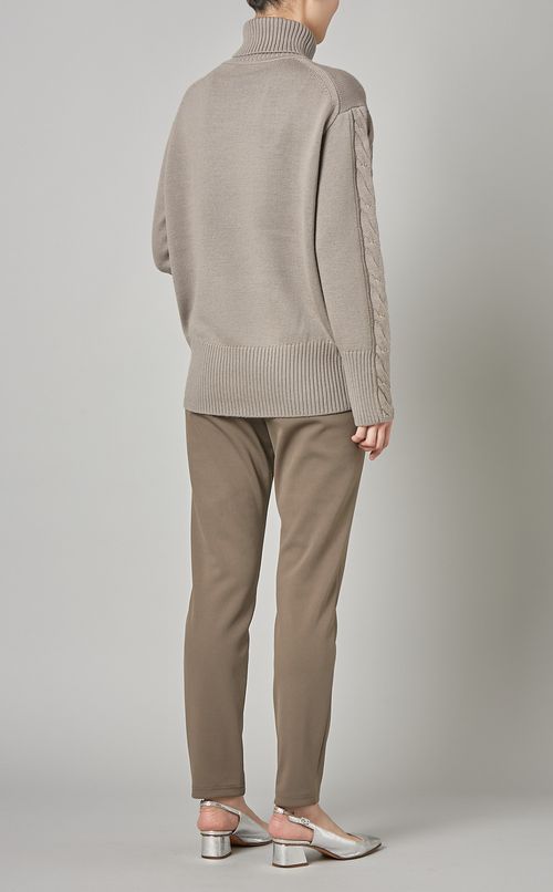 タートルネックニットプルオーバー