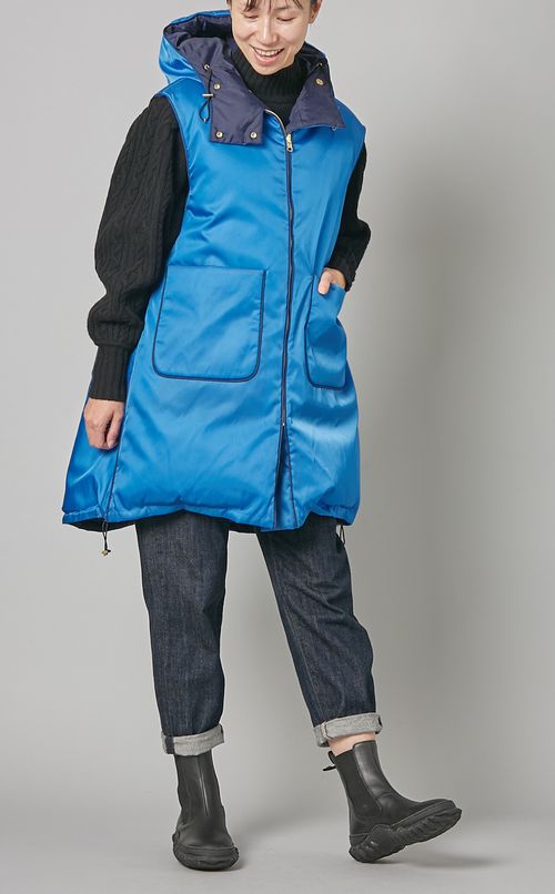 リバーシブルフーデッドダウンジレ