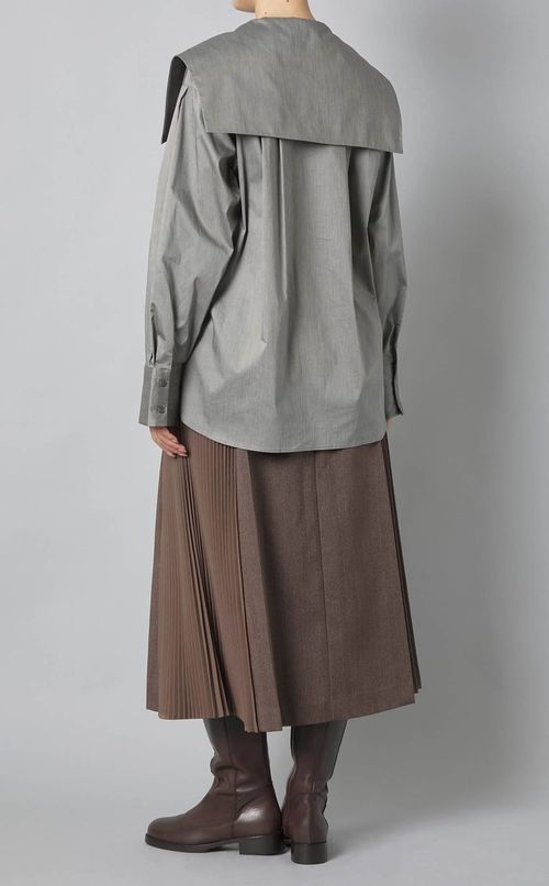 スクエアカラーブラウス