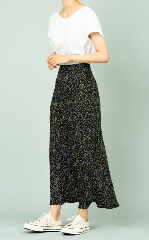 フラワープリントスカート