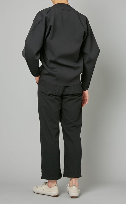 オーバーサイズラウンドネックニット