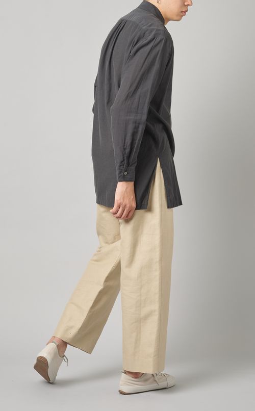 レイヤードネックシャツ