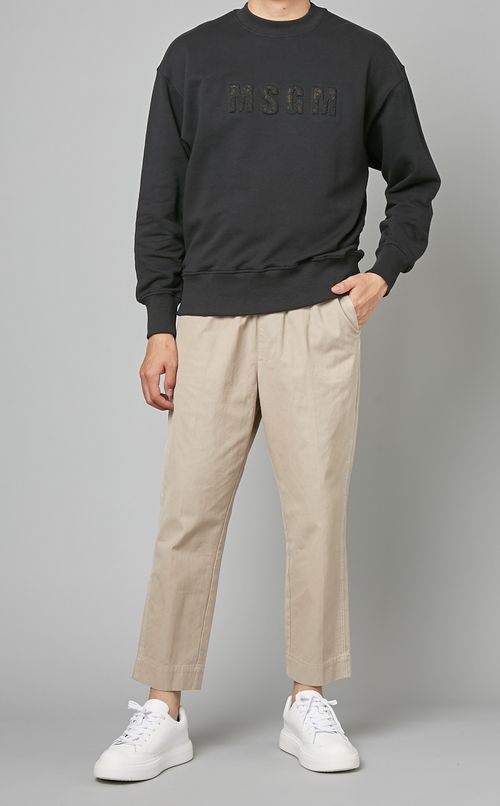 エンボスロゴスウェット