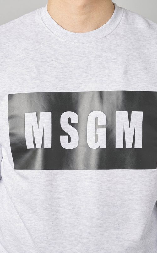 ボックスロゴスウェット