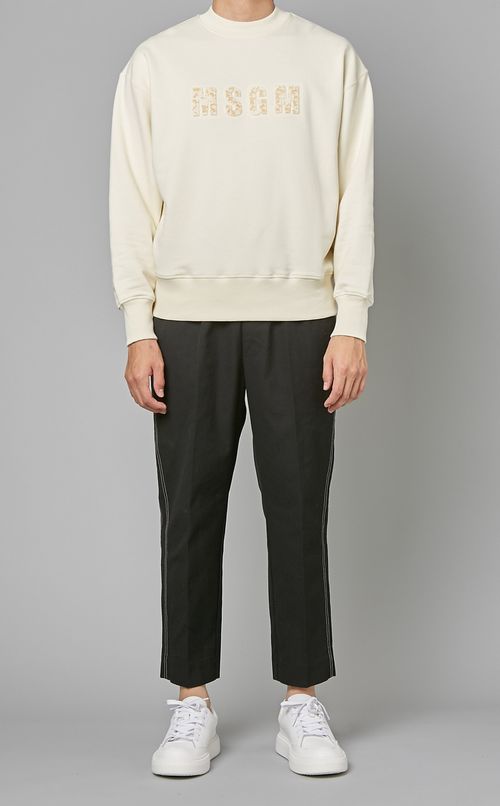 エンボスロゴスウェット