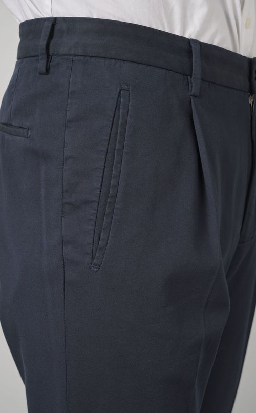 1タックトラウザー