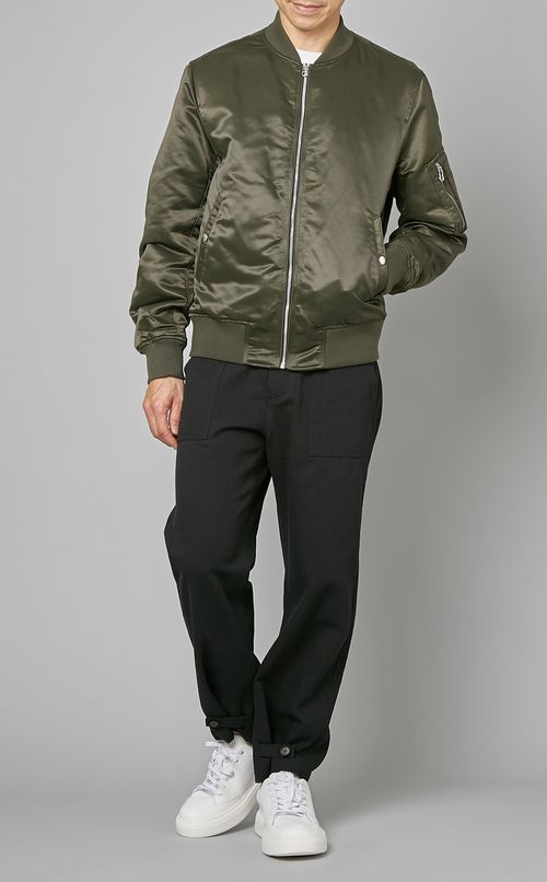 ボンバージャケット