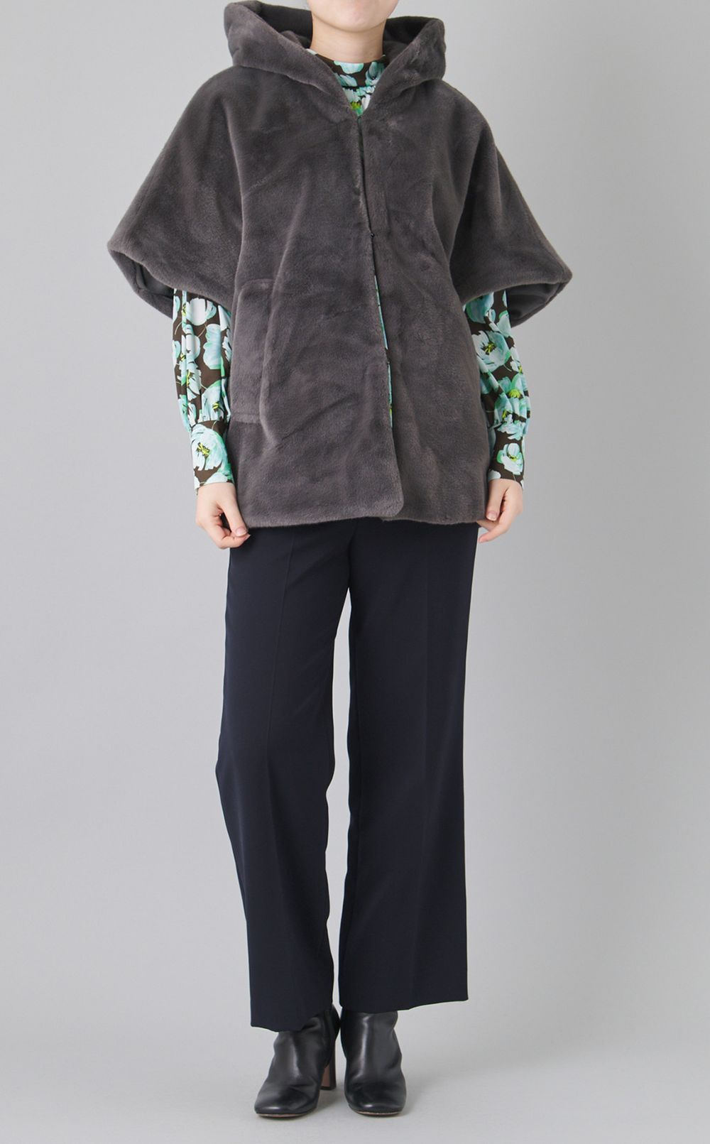 フラワーボウタイブラウス