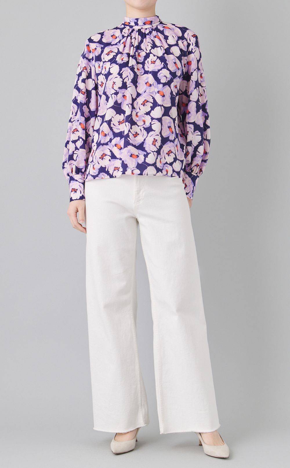 フラワーボウタイブラウス