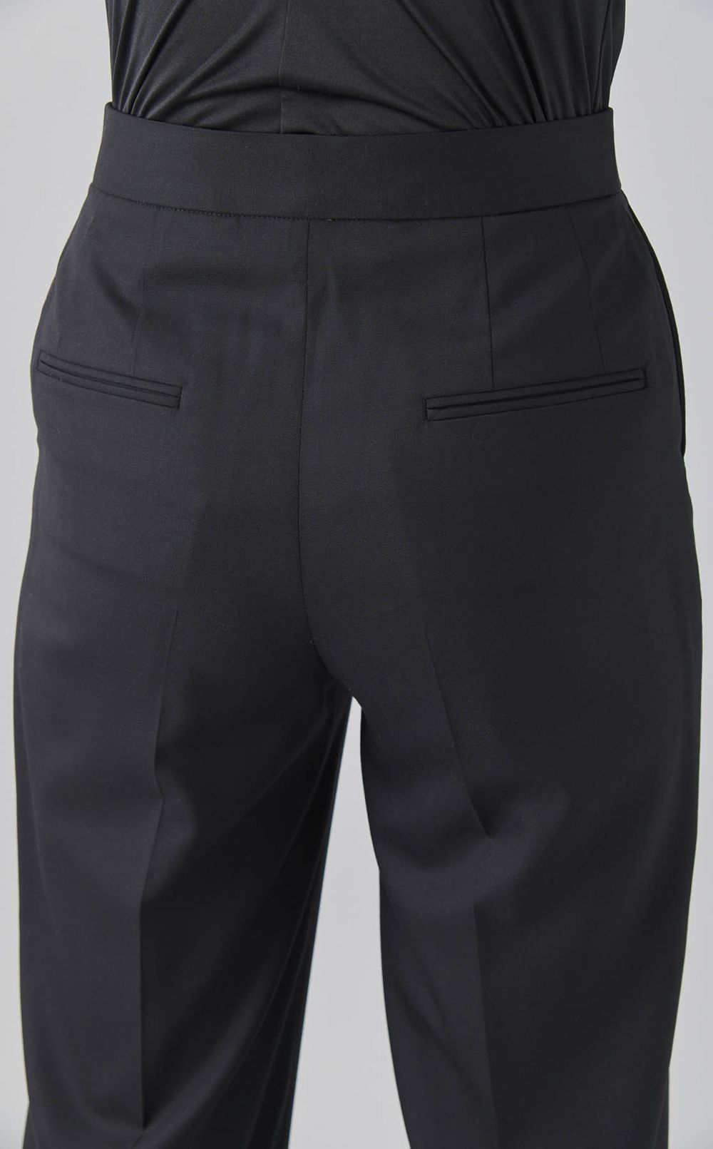 センタープレスストレートパンツ