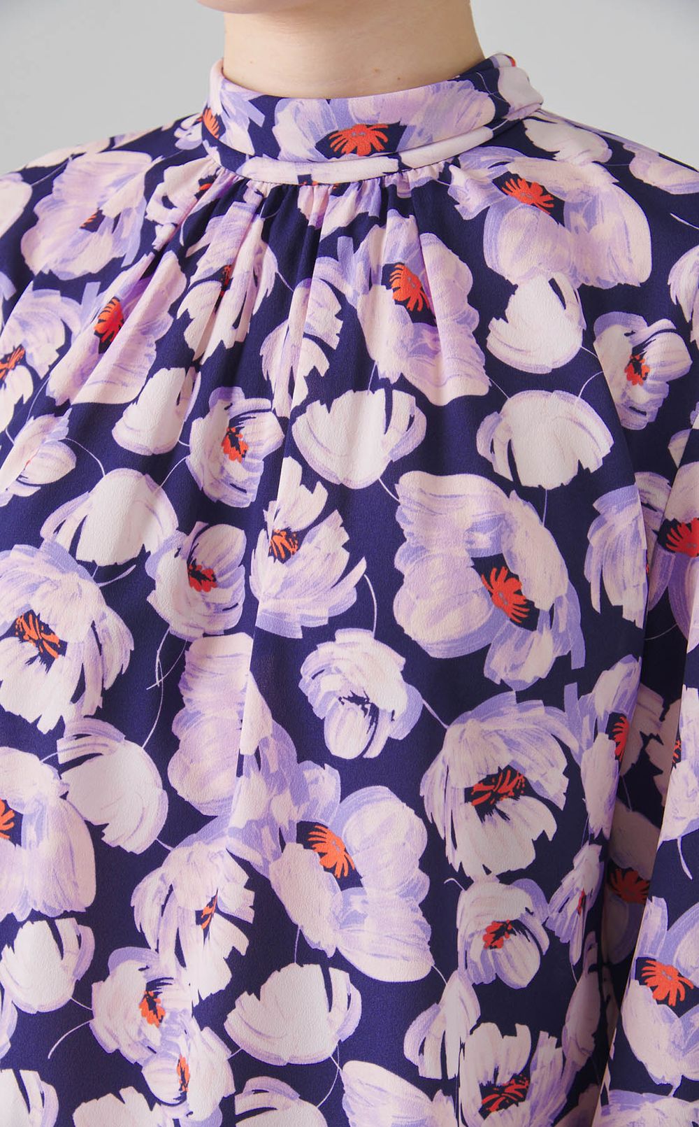 フラワーボウタイブラウス