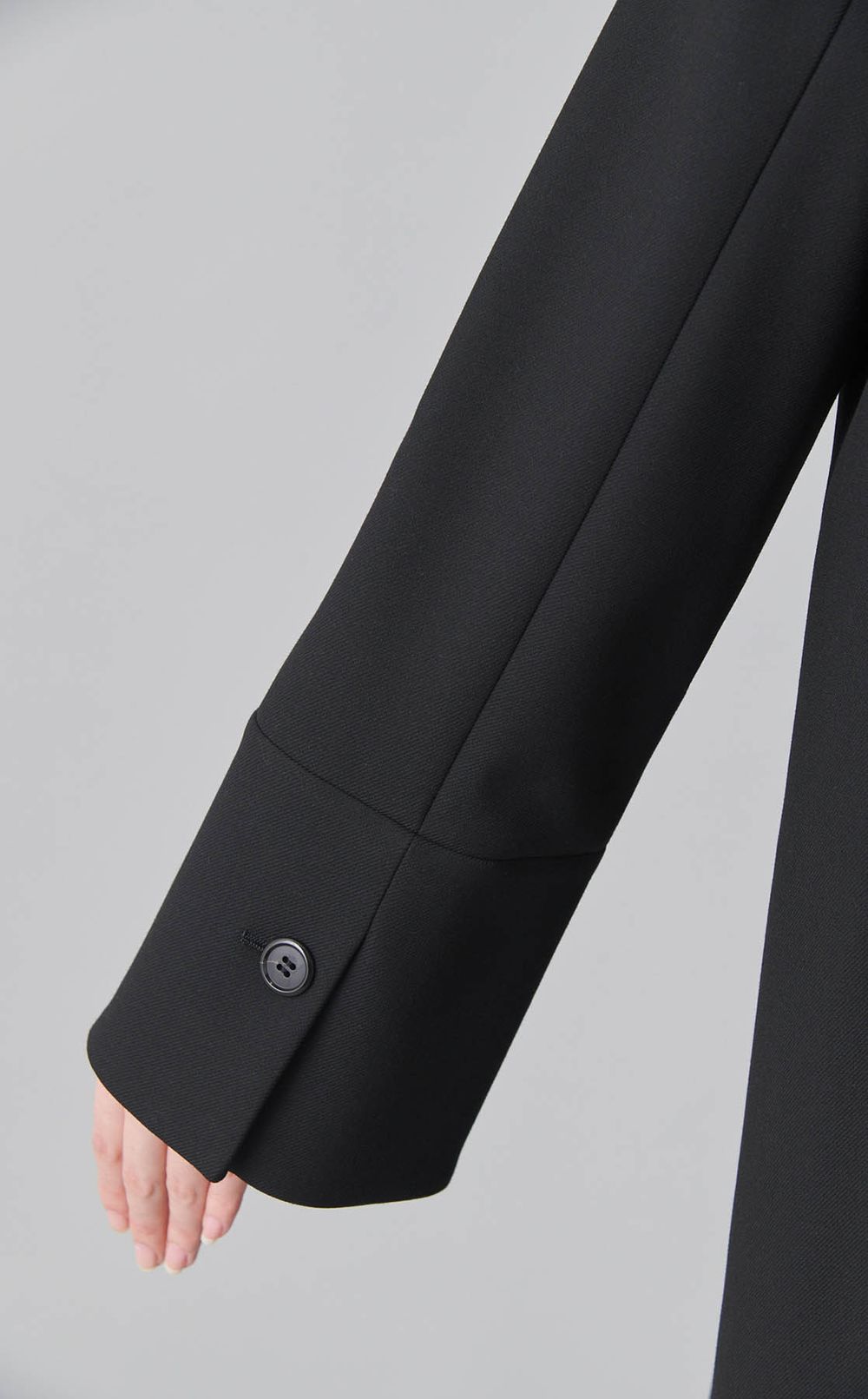 ストレートシルエットミドルコート