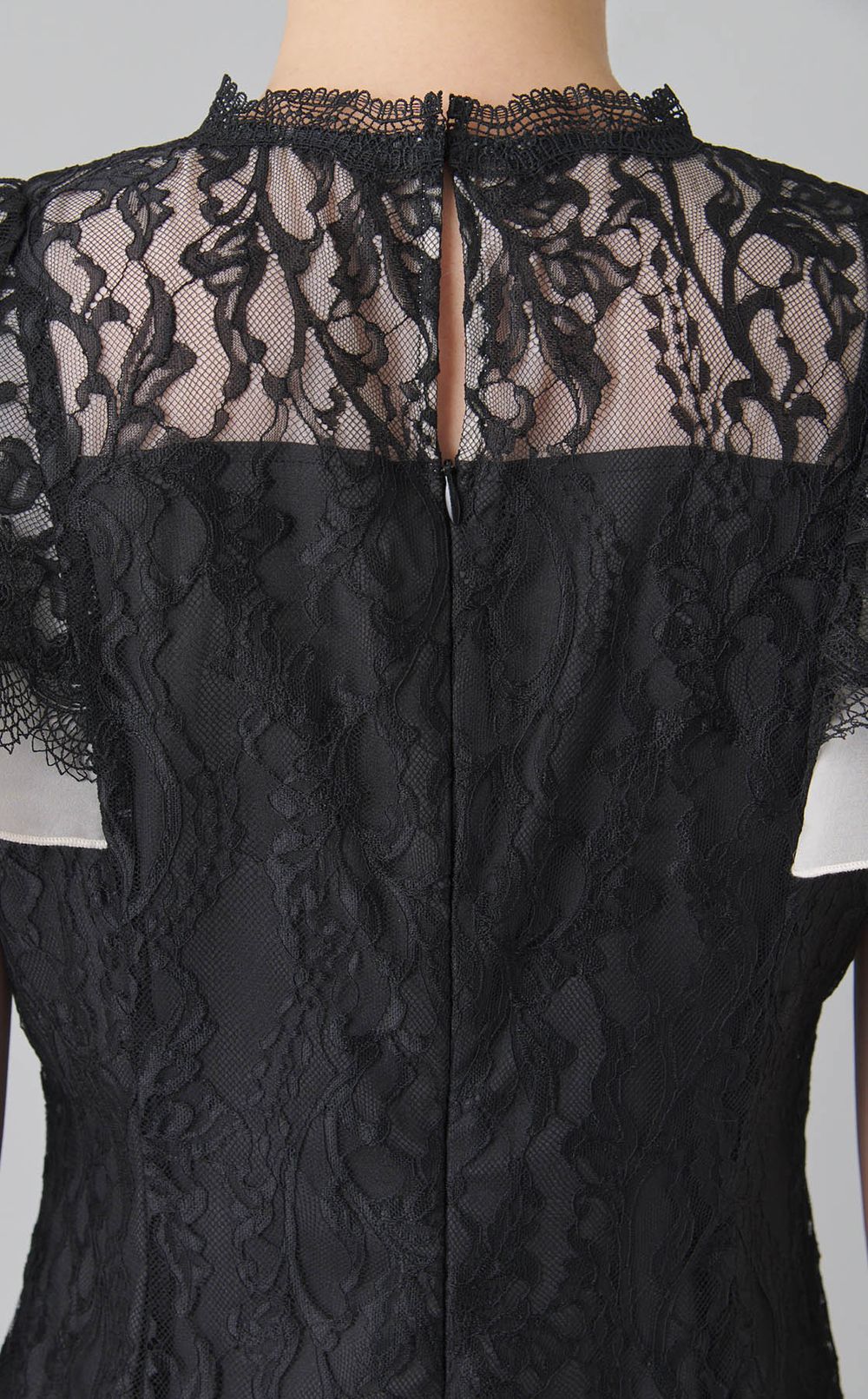 フレアスリーブレースワンピース