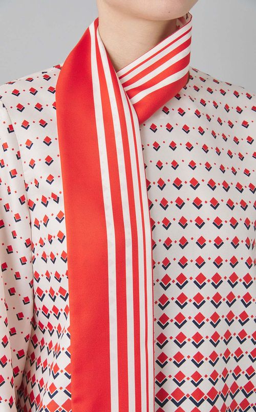 プリントボウタイブラウス