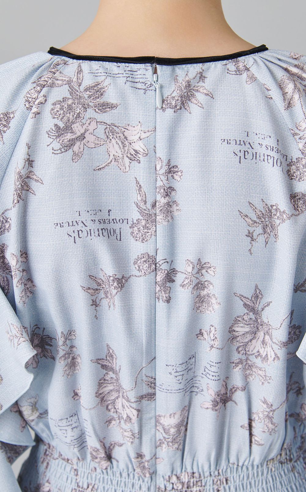 ボタニカルプリントワンピース