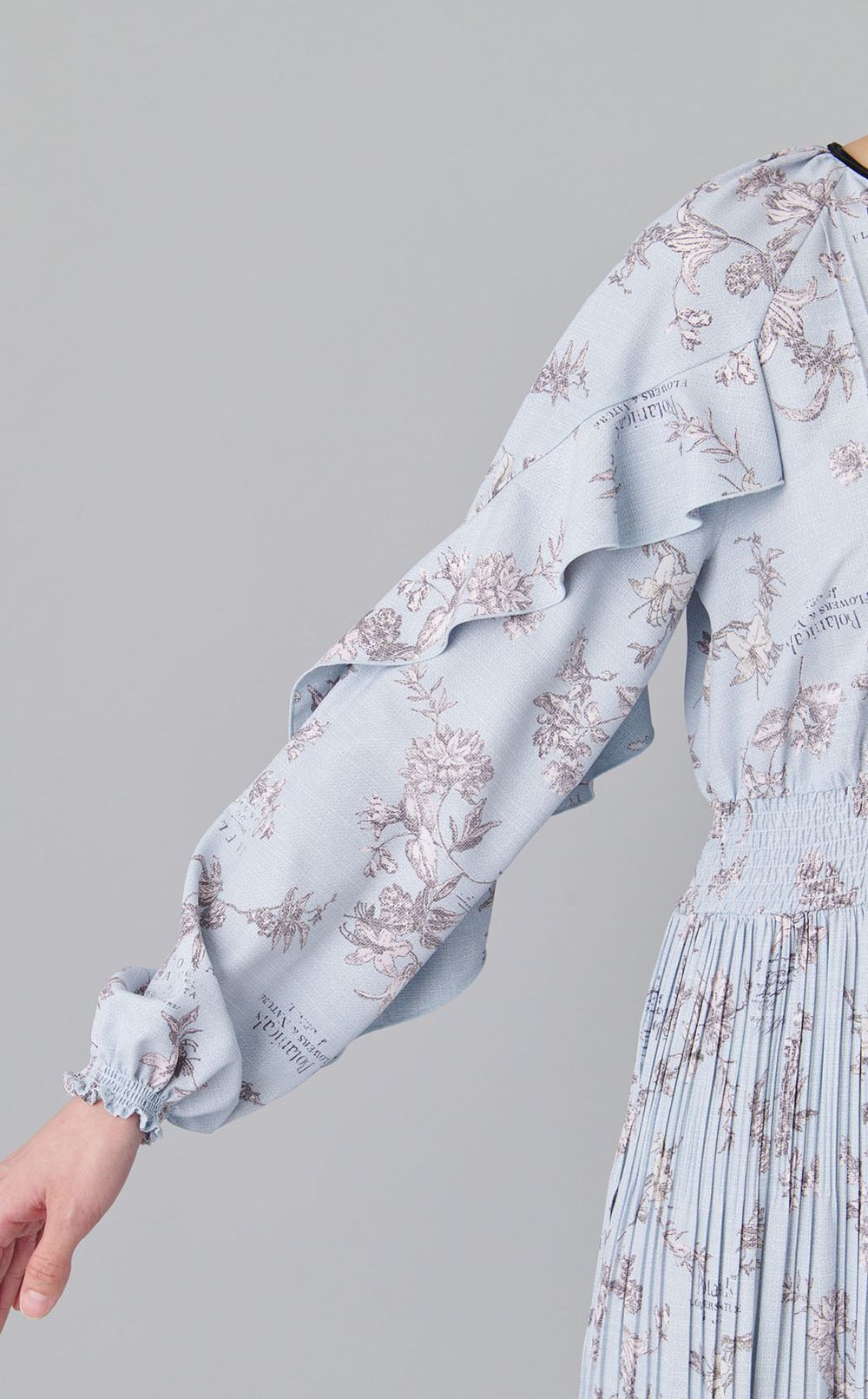 ボタニカルプリントワンピース