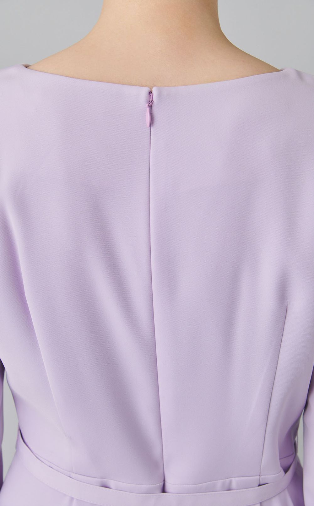 ウエストタックキーネックワンピース