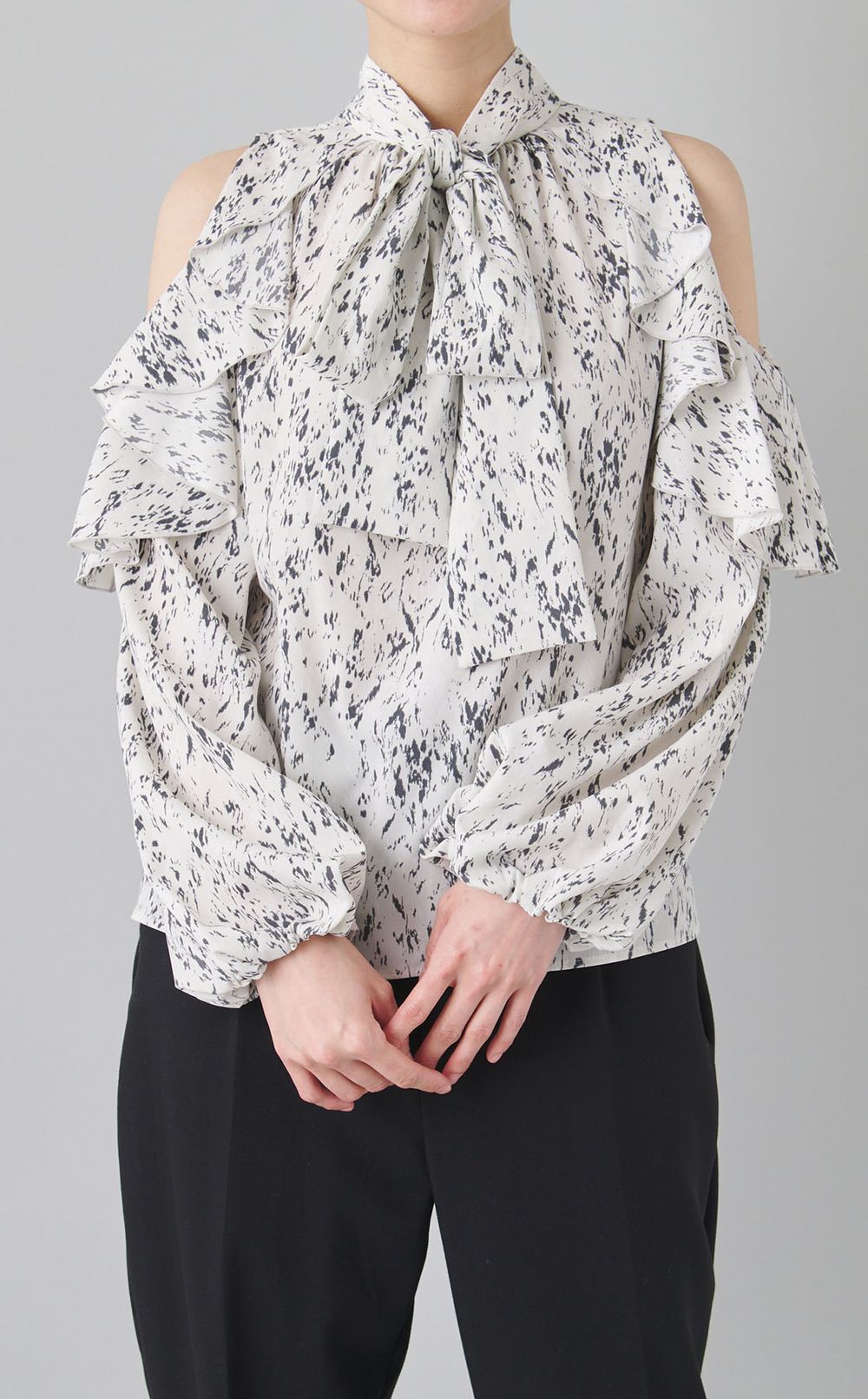 ショルダーフリル2wayブラウス