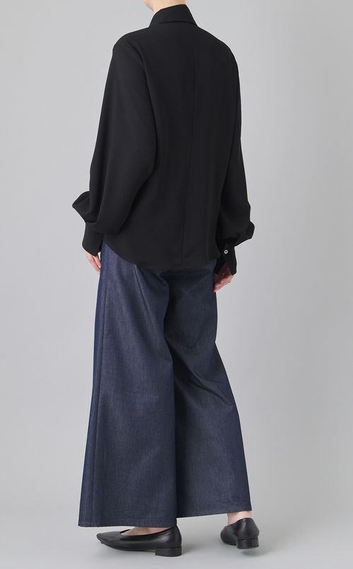 ボウタイ付ドレープシャツ